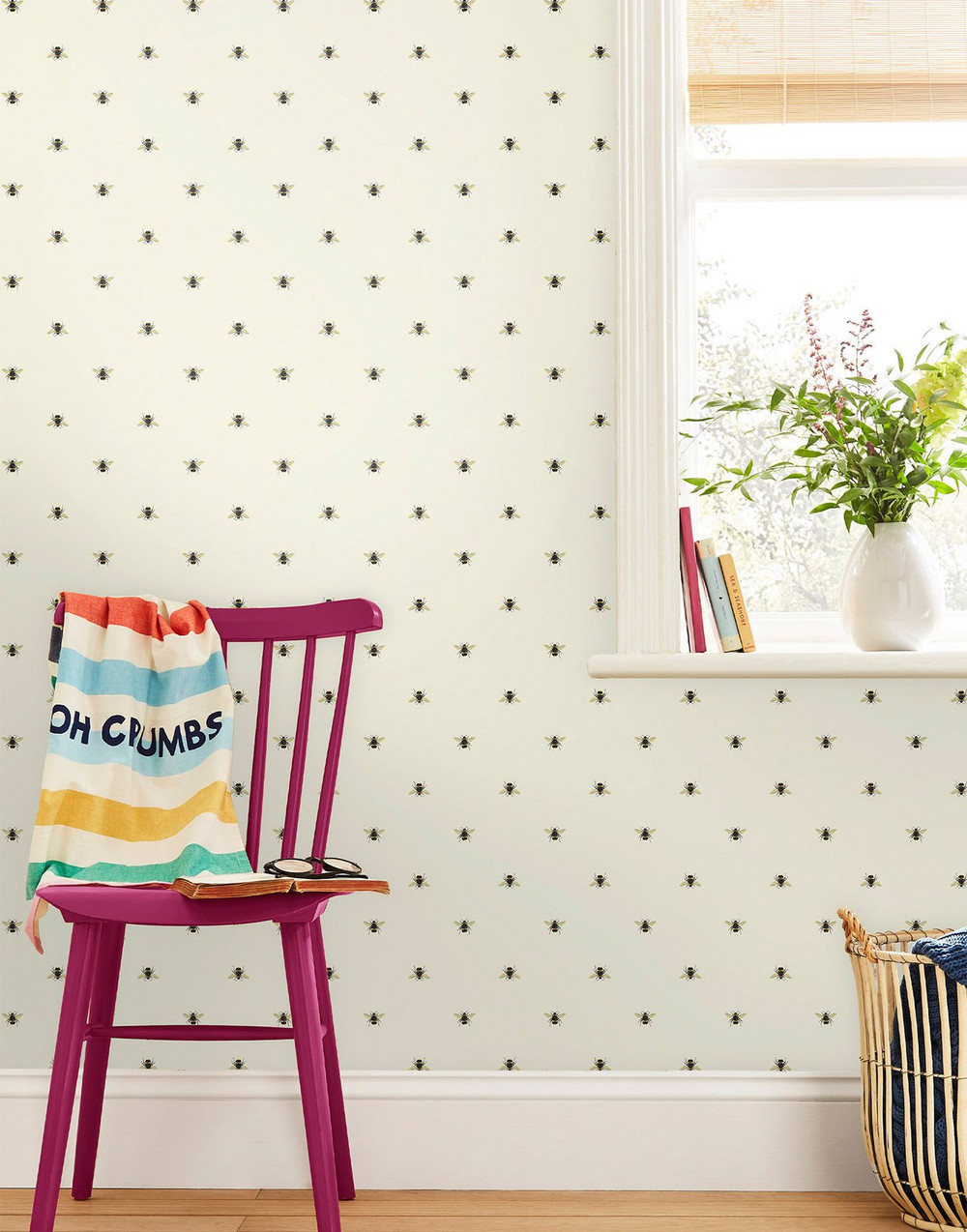 Joules Botanical Bee Creme Wallpaper