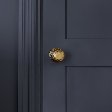 William Morris At Home Midnight Bramble Paint - 124304_DETAIL_MIDNIGHT BRAMBLE_01.jpg